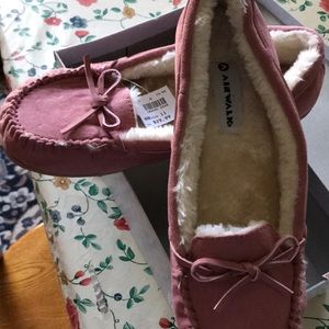 Ladies Airwalk mauve slippers size 11 - never worn - brand new with price tags